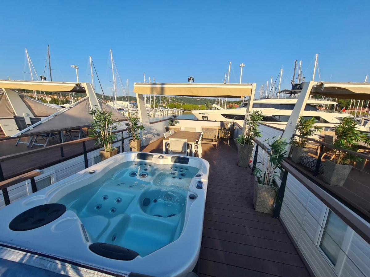 Marina Seahouse Brina Villa Portoroz Bagian luar foto